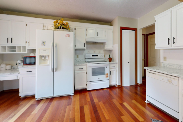 Home refurbishment: Kitchen cabinets